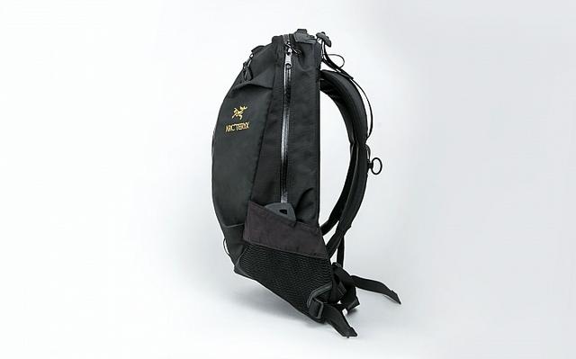 Arc'teryx始祖鳥戶外日用通勤雙肩包實測,滿足你戶外與都市的需求