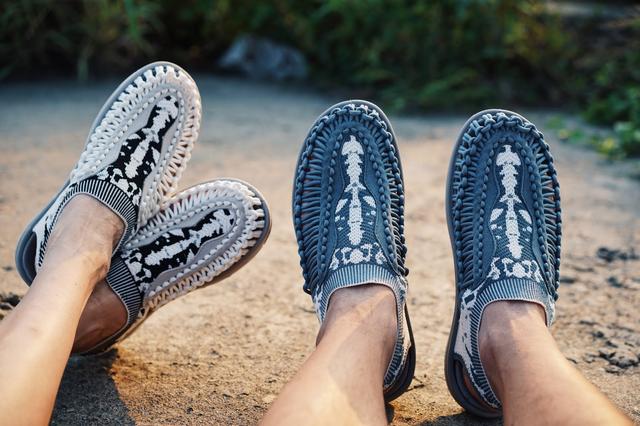 KEEN UNEEK潮款涼鞋,來一趟悠悠哉哉的日常漫游