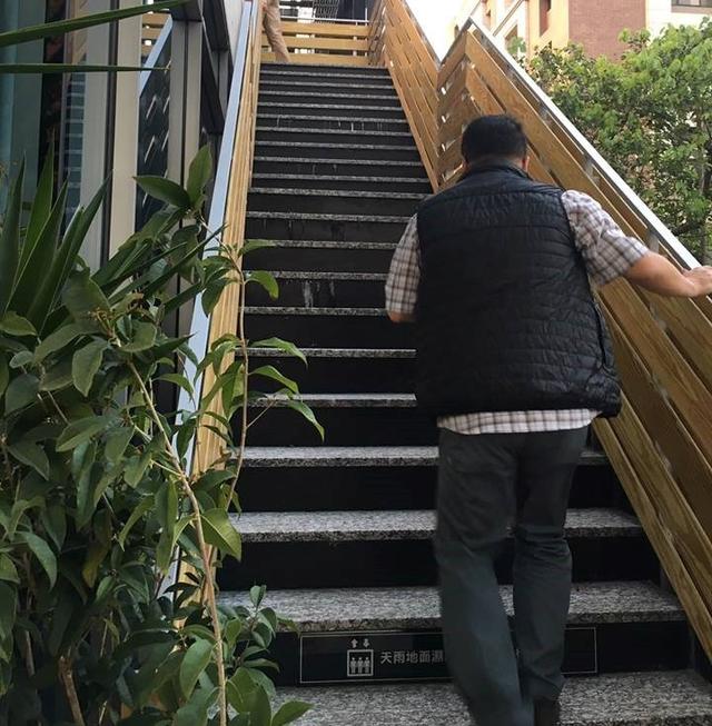 戶外登山小常識,強化上、下坡能力的上下樓梯訓練