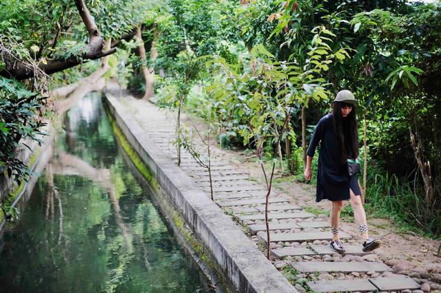 KEEN UNEEK潮款涼鞋,來一趟悠悠哉哉的日常漫游