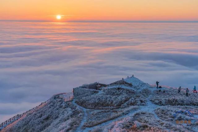 武功山上看云中草原,詳細實用的武功山徒步攻略