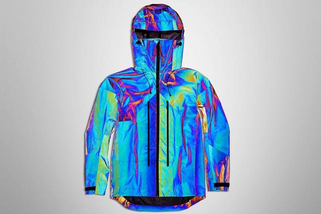 高科技戶外服裝公司Vollebak發布一件史上最騷亮的沖鋒衣