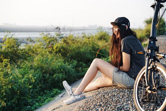 KEEN UNEEK潮款涼鞋,來一趟悠悠哉哉的日常漫游