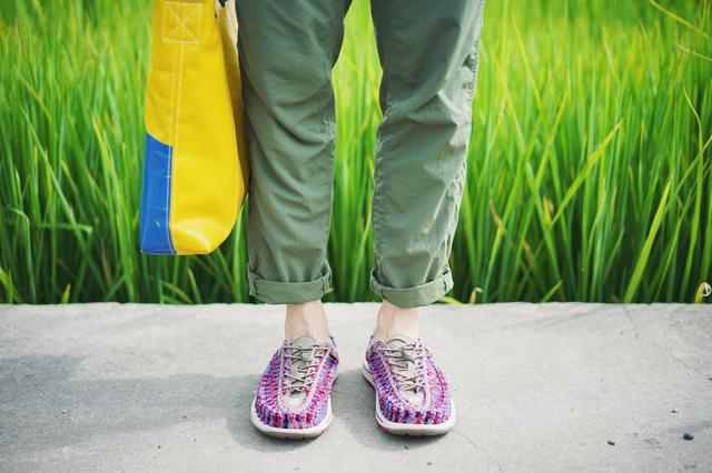 KEEN UNEEK潮款涼鞋,來一趟悠悠哉哉的日常漫游