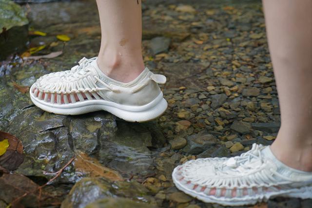 KEEN UNEEK獨一無二的手工編織鞋,旅游外出、上山下海通通搞定