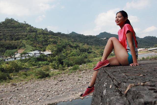 漂亮小姐姐實(shí)測Columbia速干防曬T恤，享受戶外運(yùn)動生活