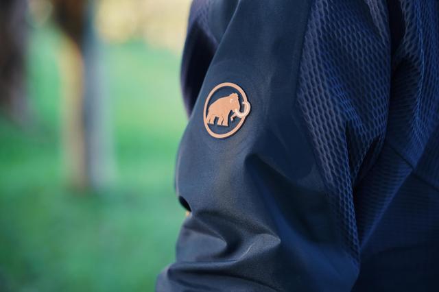 Mammut猛犸象極限沖鋒衣評測,一款經典有實力的防水外套