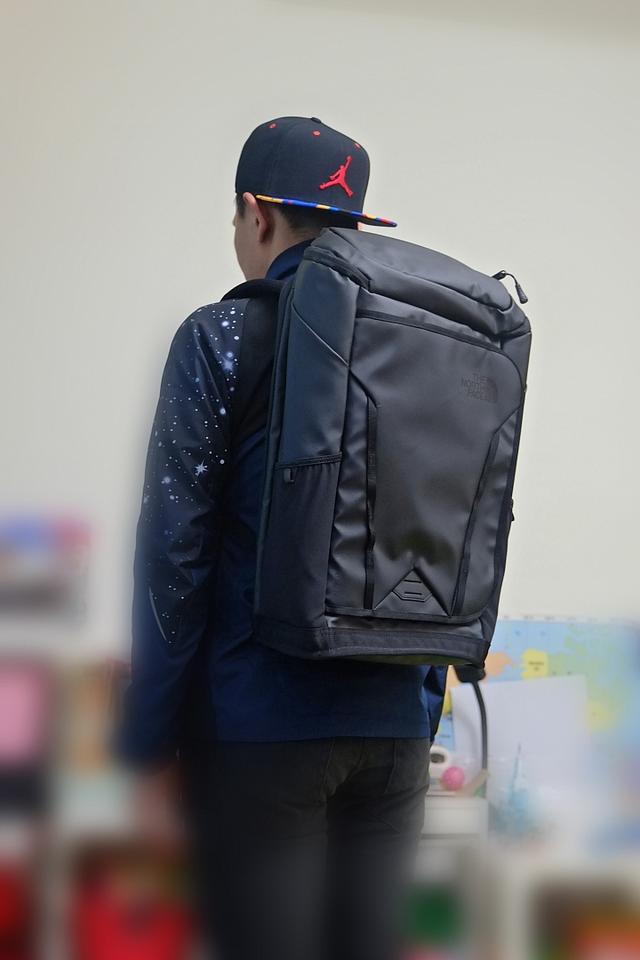 北面(The North Face)雙肩背包開箱曬物