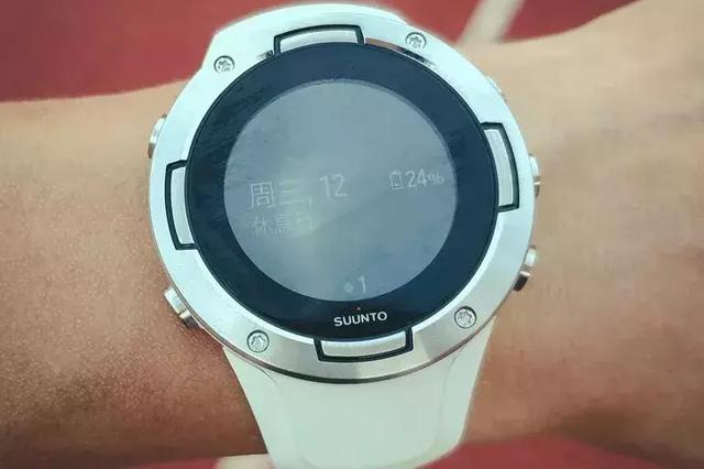 Suunto頌拓5運動手表開箱評測,專為運動人士設計的運動腕表