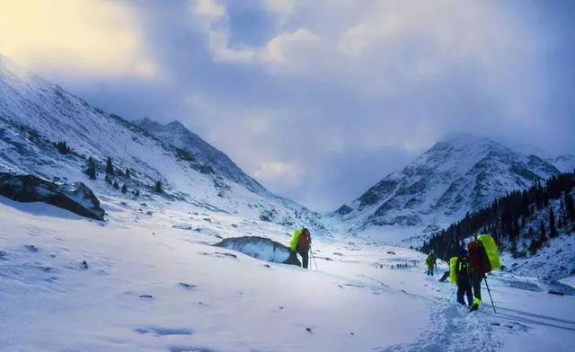 新疆旅行攻略,新疆徒步到底應(yīng)該怎么玩？