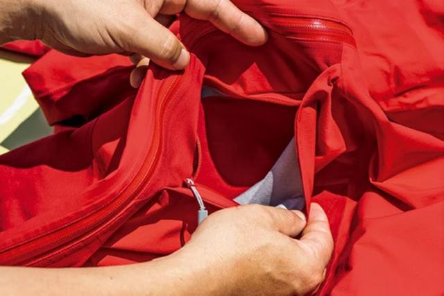 沖鋒衣大家都穿,但未必知道怎樣洗沖鋒衣外套