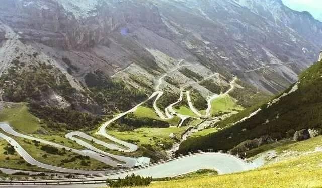 全球最驚險(xiǎn)刺激的十大公路,自駕游的老司機(jī)絕對(duì)不會(huì)打瞌睡