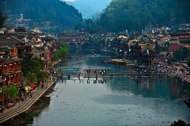 古鎮哪里好玩?推薦值得一去的全球最美古城鎮