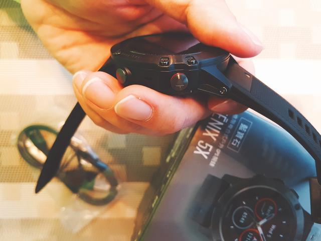 Garmin佳明運(yùn)動手表好用嗎,淺談Fenix 5X運(yùn)動手表的使用評測