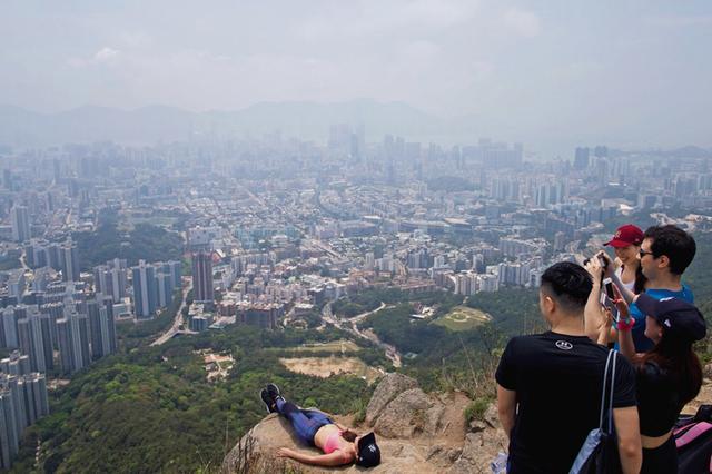 夏季爬山應注意什么?夏季登山中暑、熱衰竭癥狀分辨及急救方法