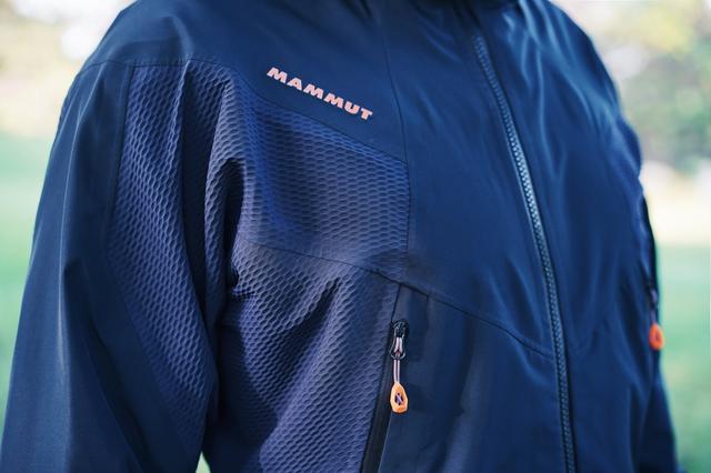 Mammut猛犸象極限沖鋒衣評測,一款經典有實力的防水外套