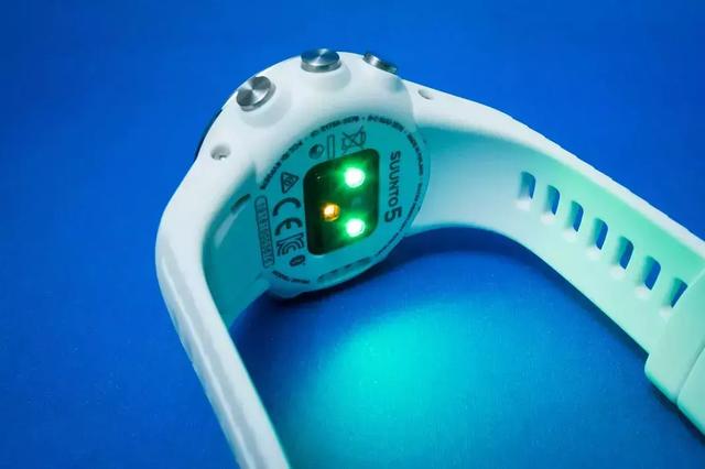 Suunto頌拓5運動手表開箱評測,專為運動人士設計的運動腕表