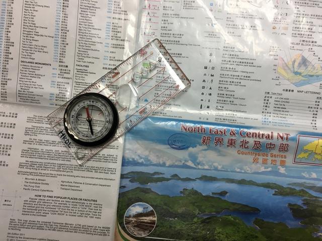 無論你是新手或是有經(jīng)驗(yàn)的戶外愛好者,地圖和指南針不可少