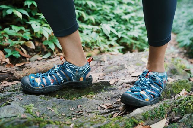 溯溪鞋也能當涼鞋,KEEN(科恩)戶外鞋親身體驗評測
