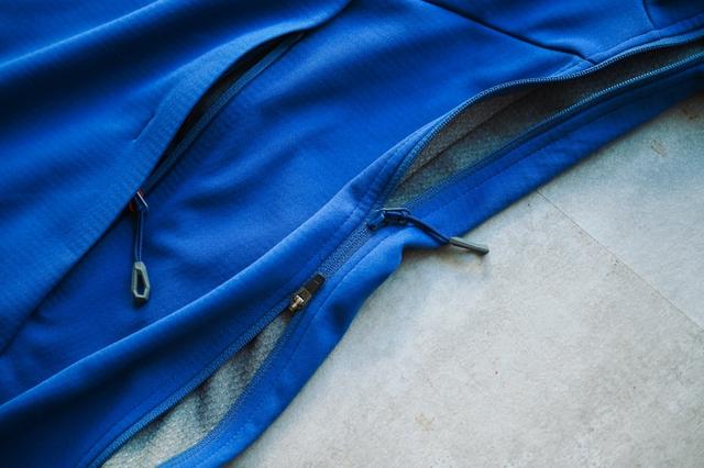 Mammut猛犸象軟殼外套開箱,輕薄軟殼外套首選