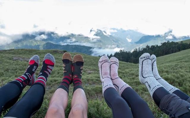來自西班牙的美麗諾羊毛襪,Enforma羊毛登山徒步厚襪使用心得