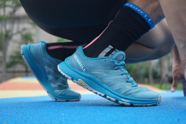 專為跑者設計,Merrell邁樂越野慢跑鞋實測與穿著感受