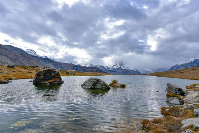 瑞士自由行,采爾馬特Zermatt洛特峰五湖徒步旅游指南