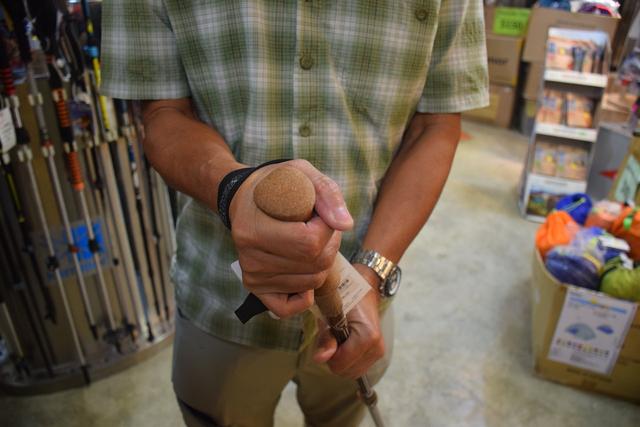 登山杖怎么用,教你正確使用登山杖方法及技巧分享