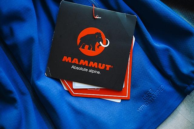 Mammut猛犸象軟殼外套開箱,輕薄軟殼外套首選