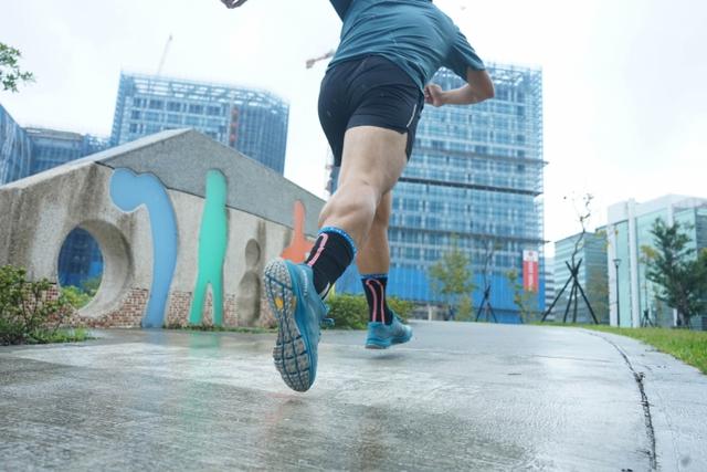 專為跑者設計,Merrell邁樂越野慢跑鞋實測與穿著感受