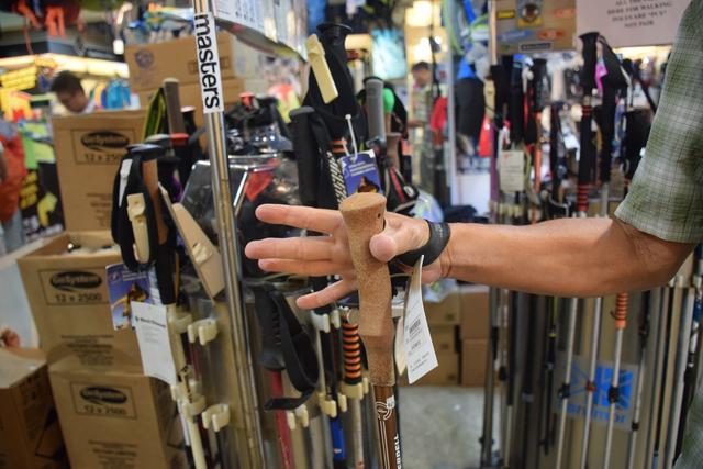 登山杖怎么用,教你正確使用登山杖方法及技巧分享