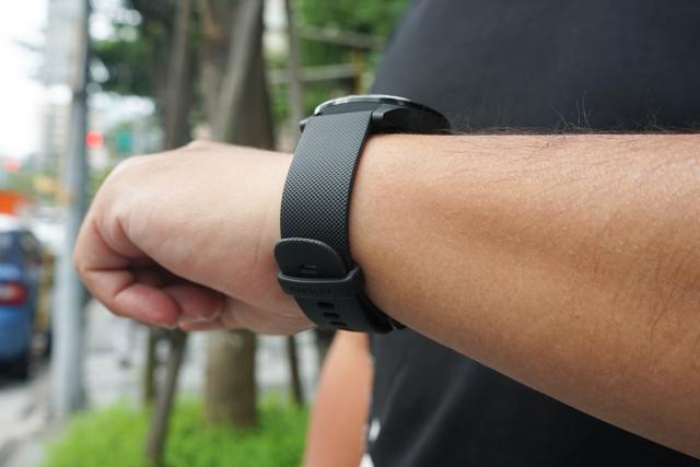 Garmin腕表,佳明智能運動手表vívoactive 4開箱體驗