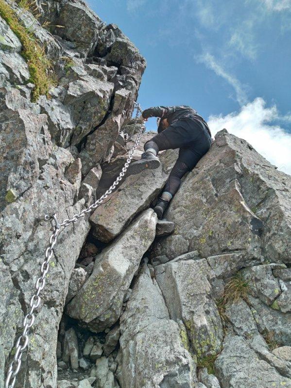 Arc’teryx始祖鳥全新輕量重裝登山鞋實測,徒步中發現的好裝備