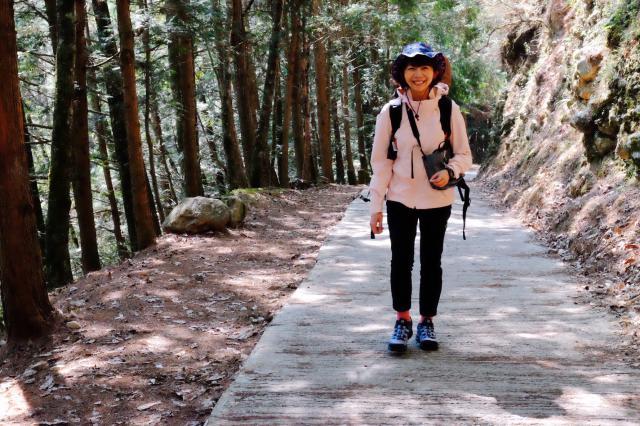 沖鋒衣哪個牌子好?各大戶外品牌沖鋒衣穿搭推薦