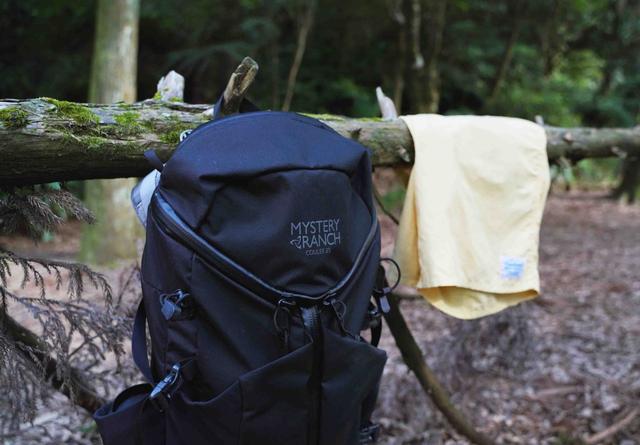 一起當(dāng)個(gè)戶外時(shí)尚潮人,人人都能上手的三種背心穿搭