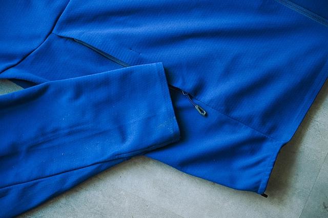 Mammut猛犸象軟殼外套開箱,輕薄軟殼外套首選