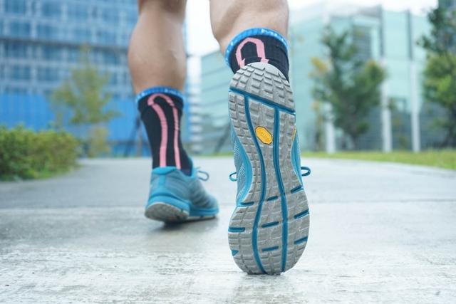 專為跑者設計,Merrell邁樂越野慢跑鞋實測與穿著感受