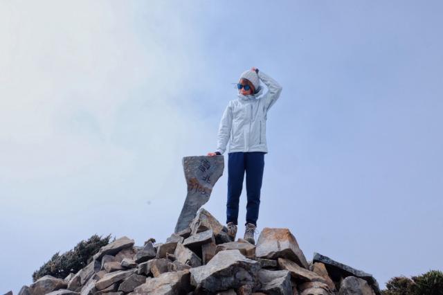 沖鋒衣哪個牌子好?各大戶外品牌沖鋒衣穿搭推薦