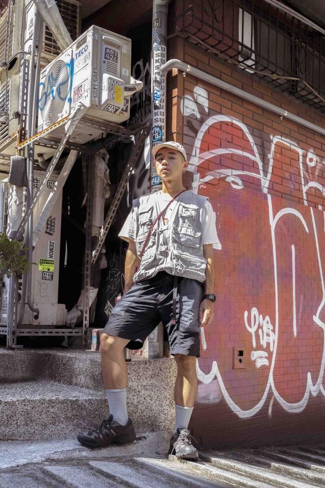 一起當(dāng)個(gè)戶外時(shí)尚潮人,人人都能上手的三種背心穿搭