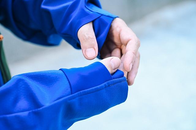 Mammut猛犸象軟殼外套開箱,輕薄軟殼外套首選