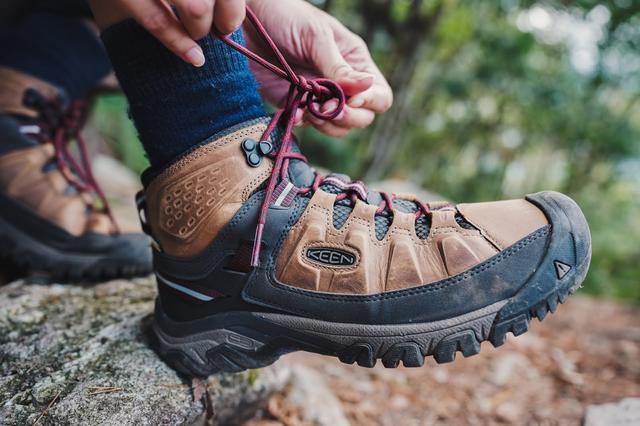 為自己選雙舒適的登山鞋,KEEN TARGHEE III 登山鞋測評