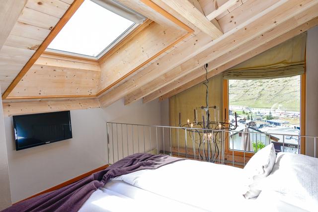 瑞士自由行,采爾馬特Zermatt洛特峰五湖徒步旅游指南