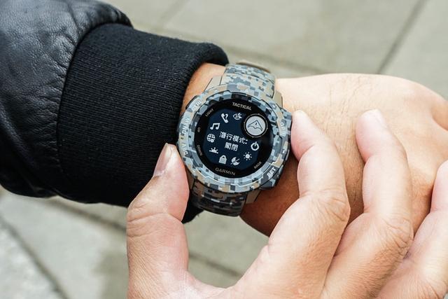 Garmin佳明Instinct Tactical腕表開箱及簡單評測