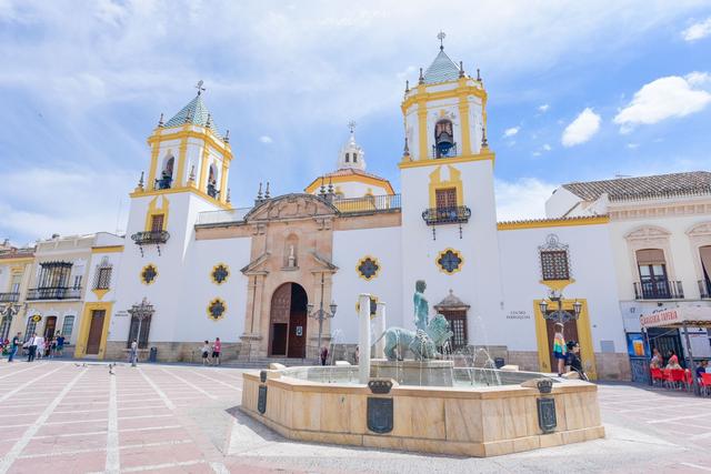 發(fā)現(xiàn)一個不一樣的西班牙,白色山城懸崖小鎮(zhèn)龍達Ronda自由行