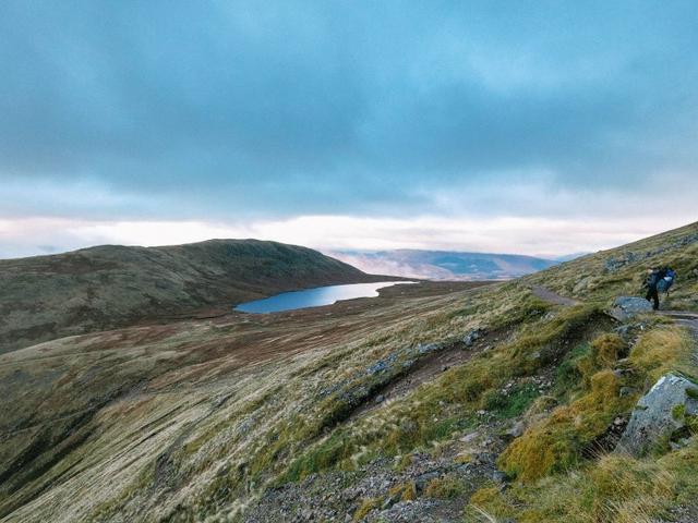 Haglofs(火柴棍)羽絨服實測,我在英國最高的地方睡了一晚