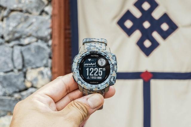 Garmin佳明Instinct Tactical腕表開箱及簡單評測