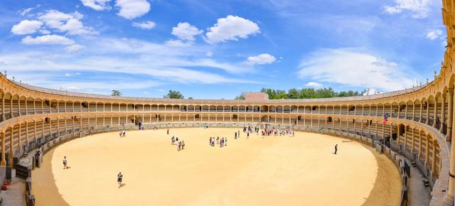 發(fā)現(xiàn)一個不一樣的西班牙,白色山城懸崖小鎮(zhèn)龍達Ronda自由行