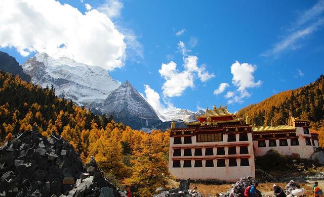 川西徒步稻城亞丁,除了美景還有沖古寺