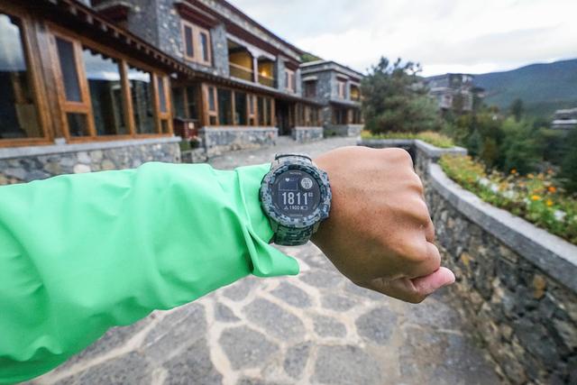 Garmin佳明Instinct Tactical腕表開箱及簡單評測