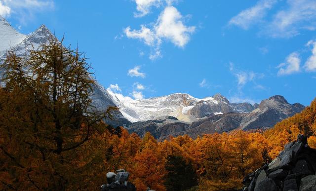 川西徒步稻城亞丁,除了美景還有沖古寺